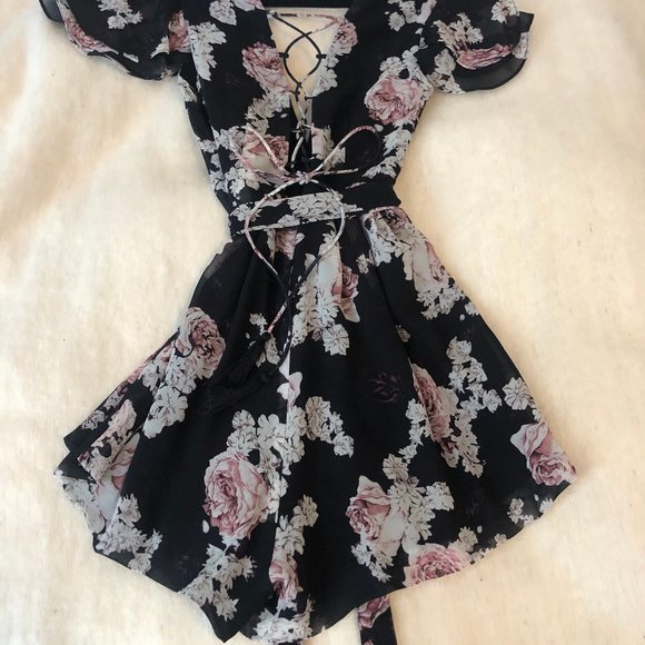 Jetset Diaries Floral Romper - Picture 4 of 6